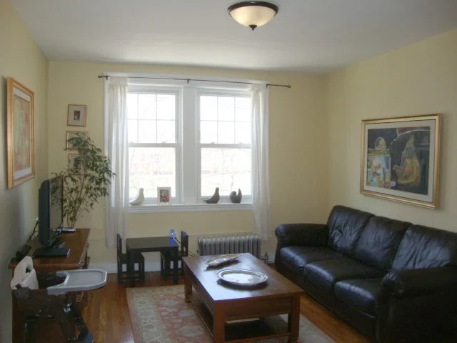 2 bed, 1 bath apartment for rent at 169 Kent Unit 5, Brookline — photo 2 of 7