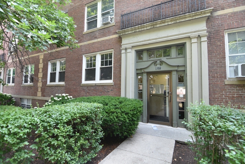 2 bed, 1 bath apartment for rent at 169 Kent Unit 6, Brookline — photo 10 of 10