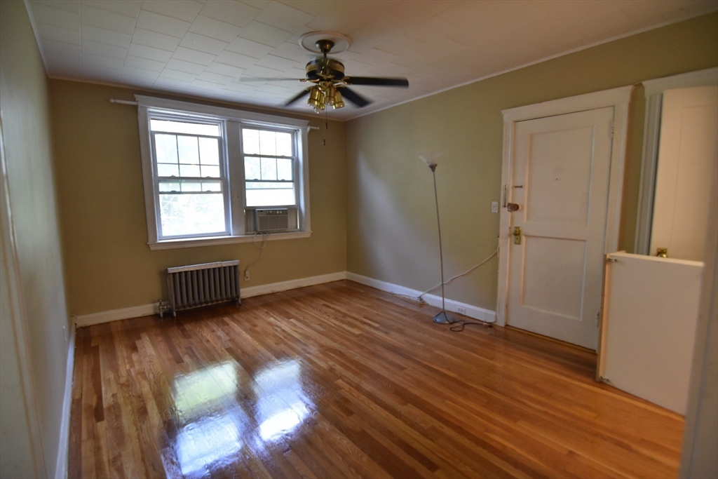 2 bed, 1 bath apartment for rent at 169 Kent Unit 6, Brookline — photo 4 of 10