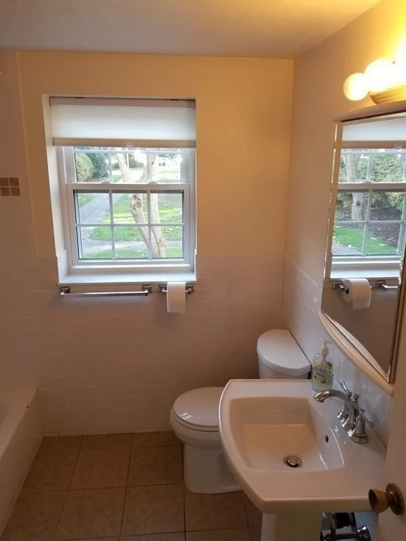 2 bed, 1 bath apartment for rent at 169 Lake Shore Unit 2, Brighton — photo 7 of 10