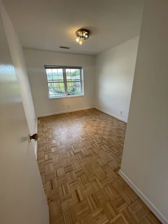 2 bed, 1 bath apartment for rent at 169 Lake Shore Unit 2, Brighton — photo 5 of 10
