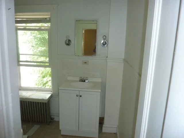 1 bed, 1 bath apartment for rent at 169 Main St Unit 2, Avon — photo 8 of 10