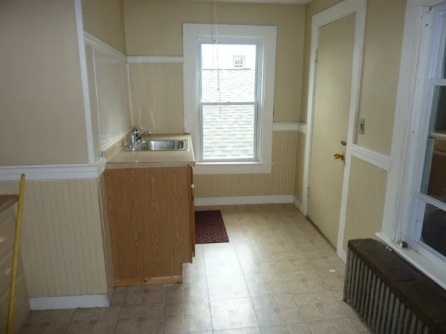 1 bed, 1 bath apartment for rent at 169 Main St Unit 2, Avon — photo 2 of 10