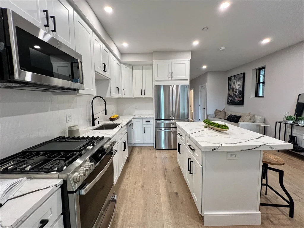3 bed, 3 bath apartment for rent at 169 Maverick St Unit 1, East Boston