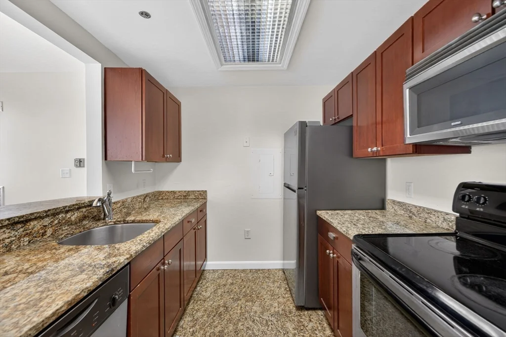 2 bed, 2 bath apartment for rent at 169 Monsignor O'brien Hwy Unit 505, East Cambridge — photo 11 of 31
