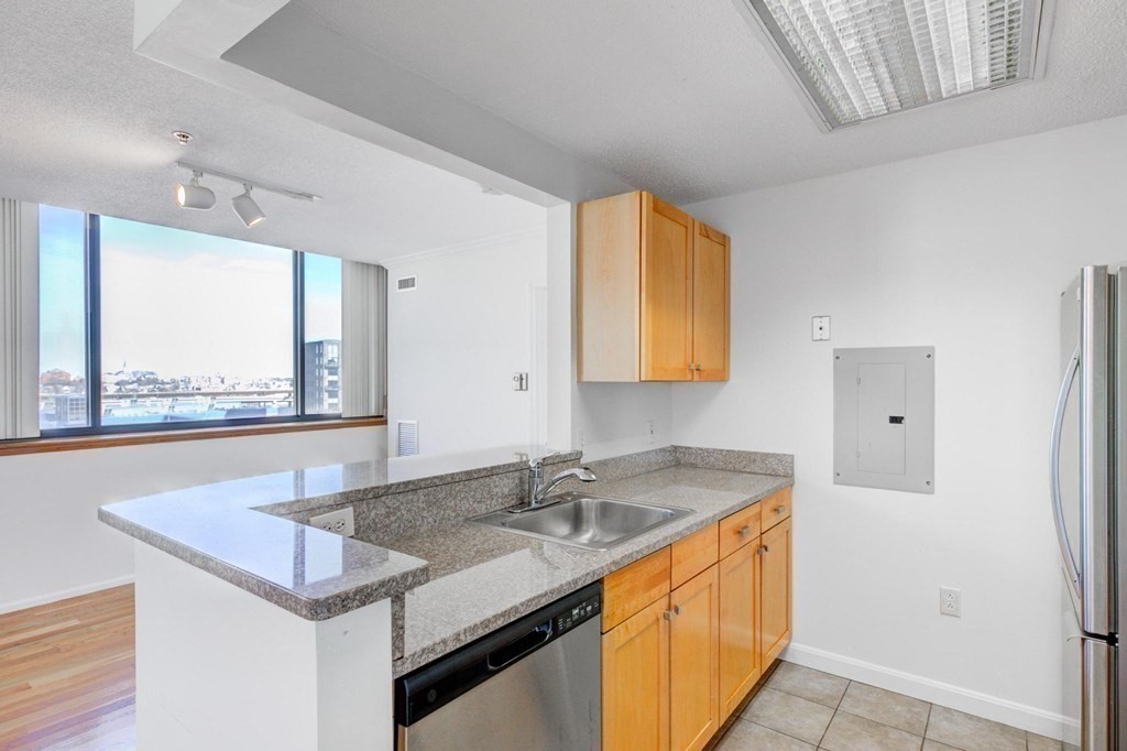 2 bed, 2 bath apartment for rent at 169 Monsignor O'brien Hwy Unit 802, East Cambridge — photo 10 of 26