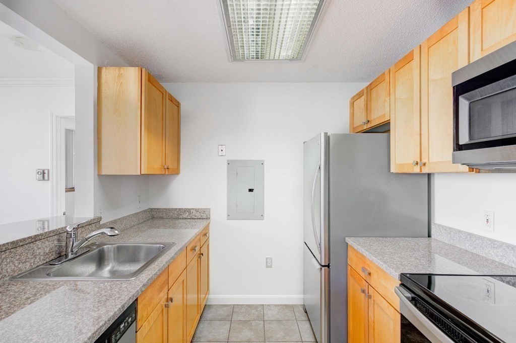 2 bed, 2 bath apartment for rent at 169 Monsignor O'brien Hwy Unit 802, East Cambridge — photo 6 of 26