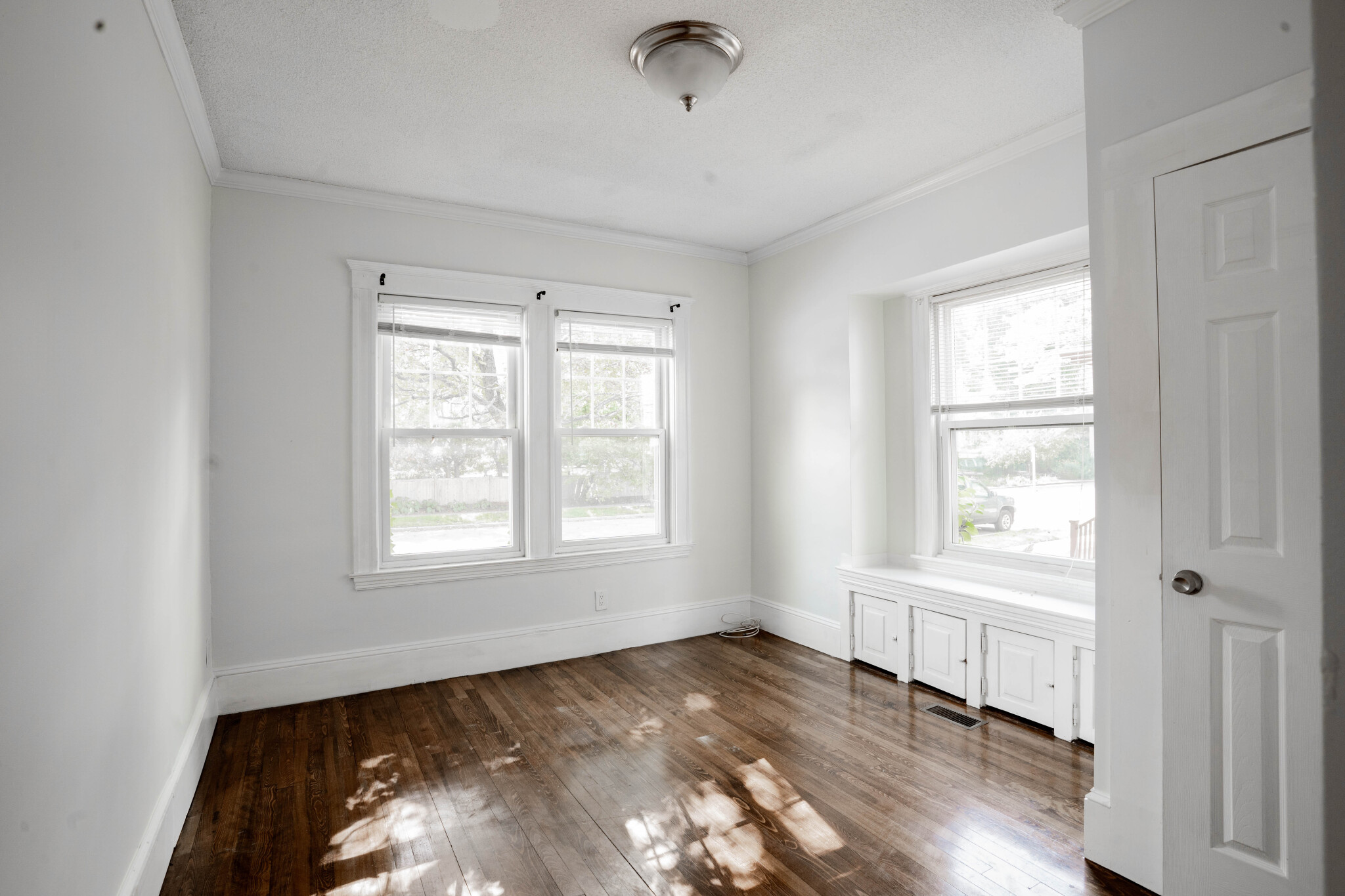 4 bed, 1 bath apartment for rent at 169 Tremont St Unit 1, Newton Corner — photo 12 of 17