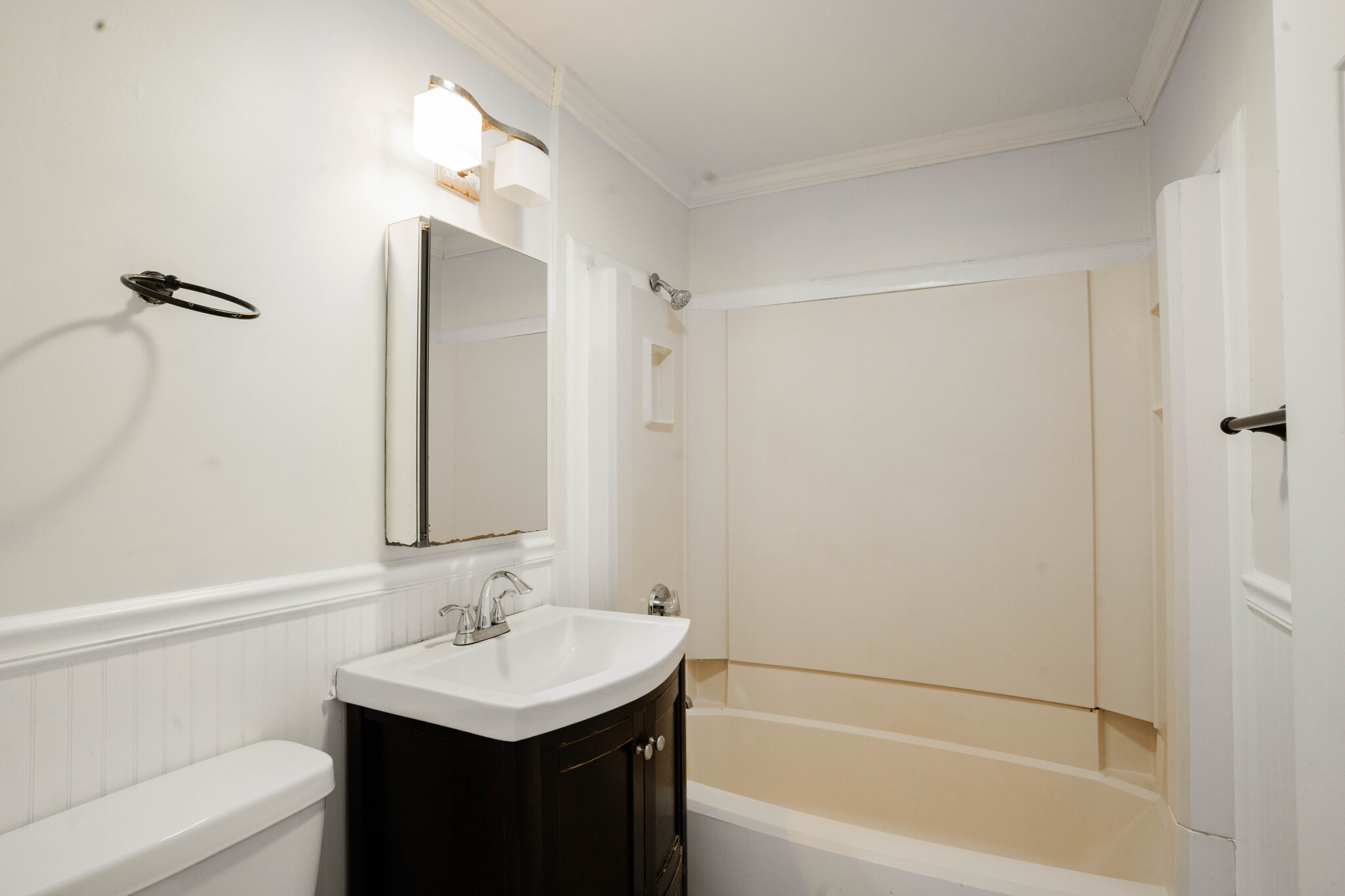 4 bed, 1 bath apartment for rent at 169 Tremont St Unit 1, Newton Corner — photo 16 of 17