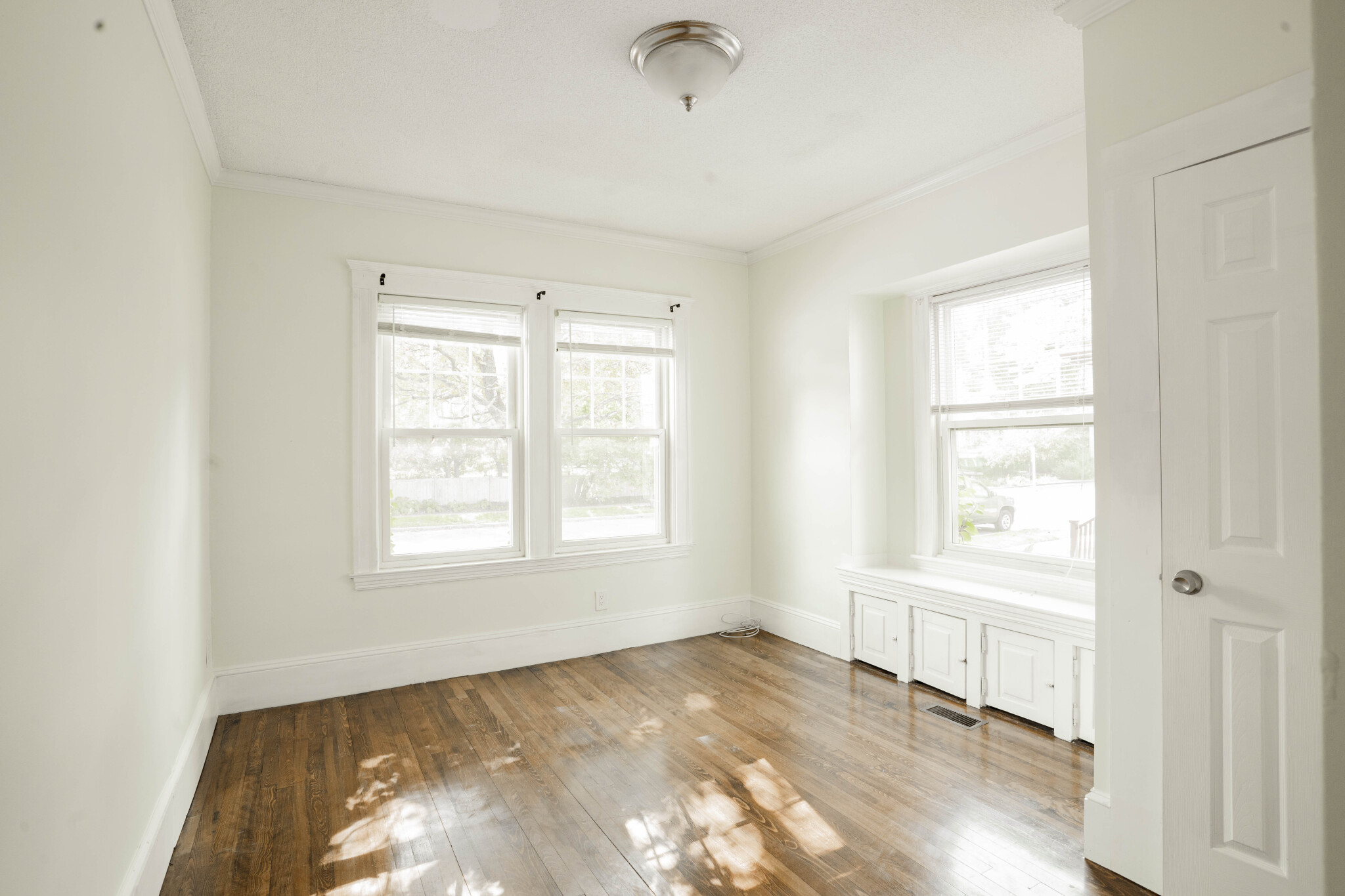 4 bed, 1 bath apartment for rent at 169 Tremont St Unit 1, Newton Corner — photo 15 of 17