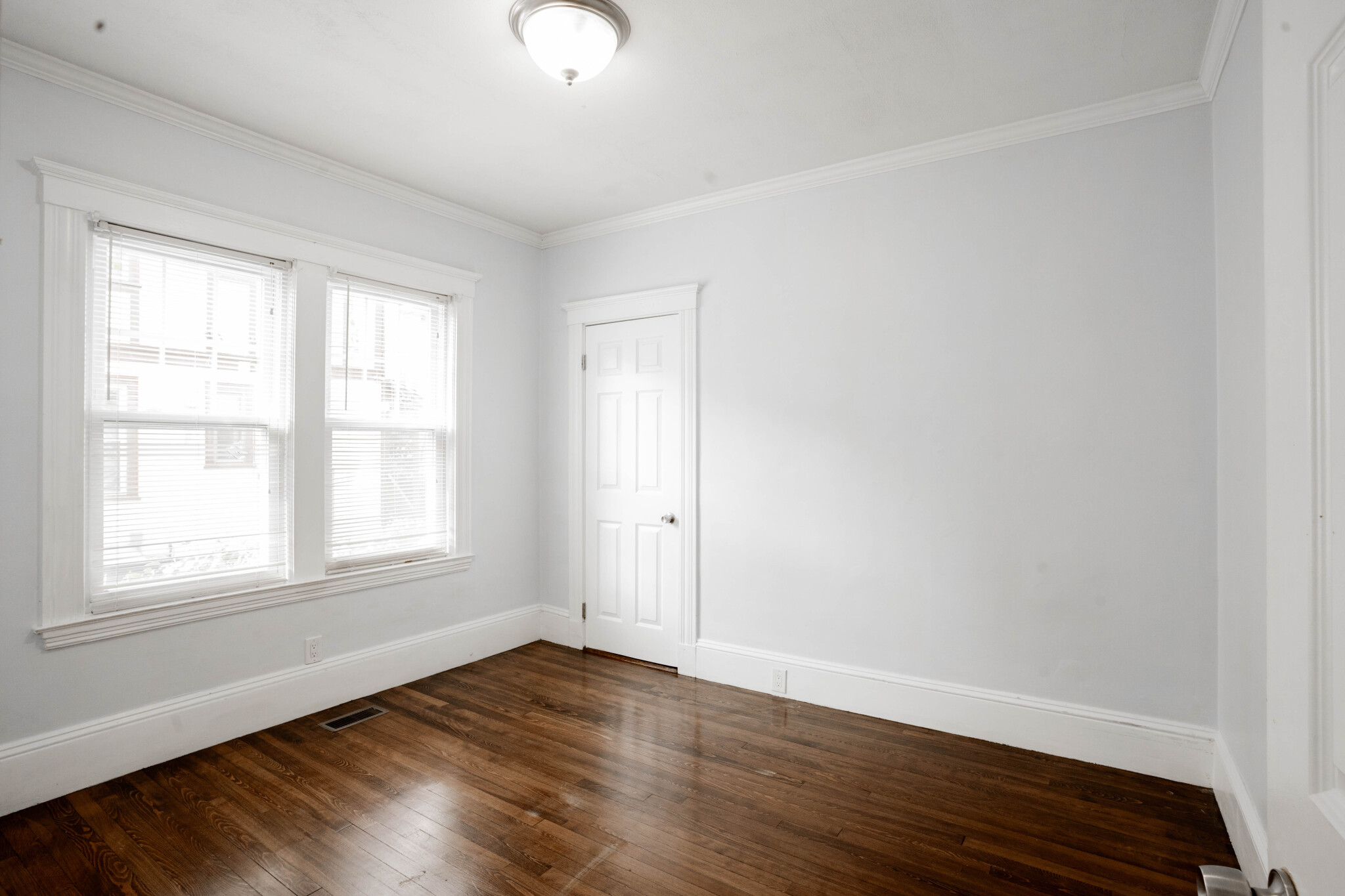 4 bed, 1 bath apartment for rent at 169 Tremont St Unit 1, Newton Corner — photo 9 of 17