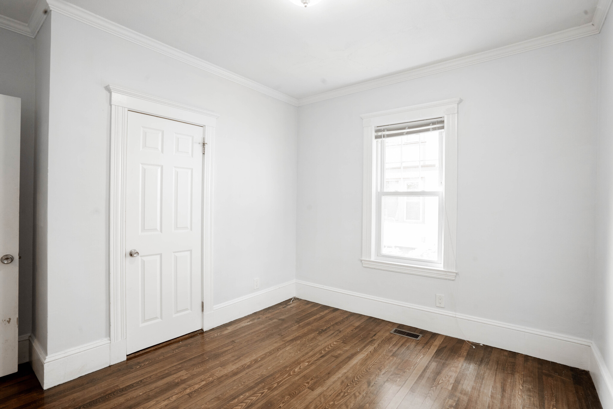 4 bed, 1 bath apartment for rent at 169 Tremont St Unit 1, Newton Corner — photo 13 of 17