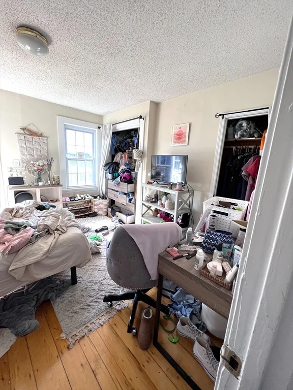 3 bed, 1 bath apartment for rent at 169 W 7th Unit 2, South Boston — photo 4 of 10