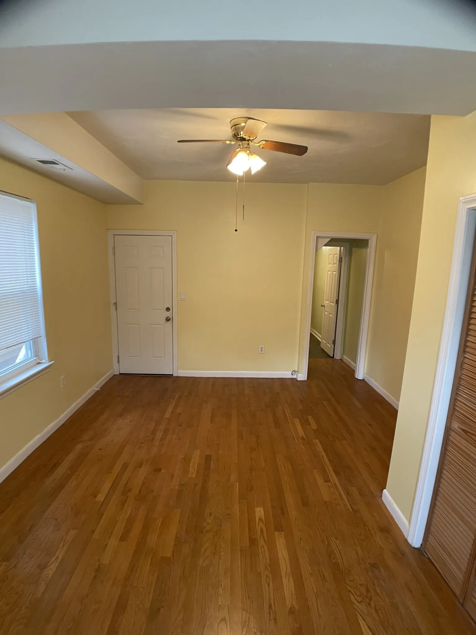 2 bed, 1.5 bath apartment for rent at 169 Windsor St Unit 1, The Port — photo 4 of 12