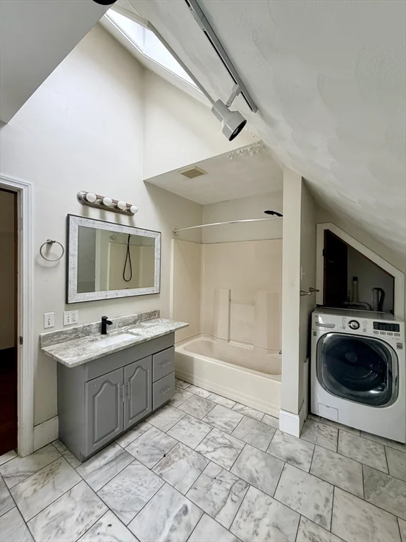 3 bed, 2 bath apartment for rent at 169 Winthrop Ave Unit 2, Revere — photo 13 of 17