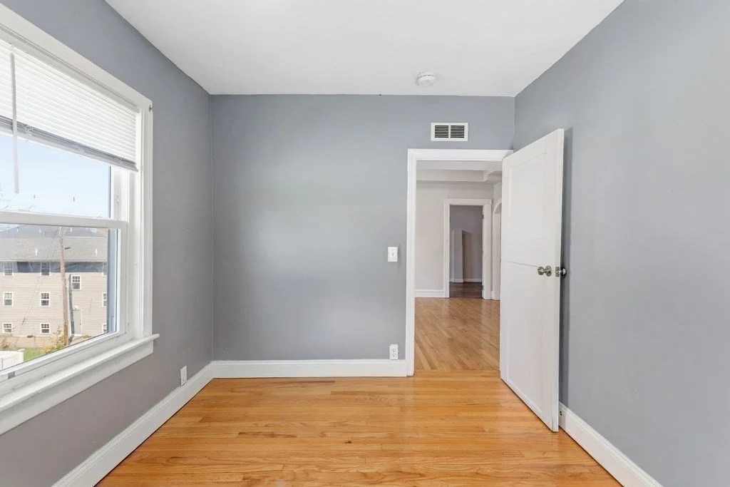 3 bed, 1 bath apartment for rent at 1690 N Main St Unit 3, Fall River — photo 13 of 18