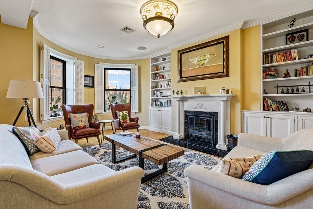 2 bed, 2 bath apartment for rent at 1690 Washington St Unit 3, South End