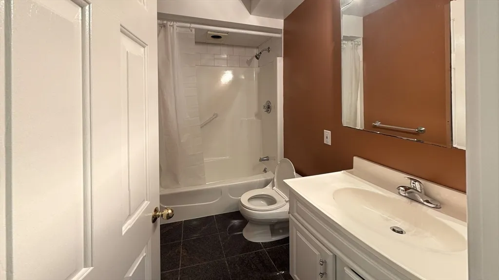 1 bed, 1 bath apartment for rent at 1691 Cambridge St Unit 25, Mid Cambridge — photo 4 of 8
