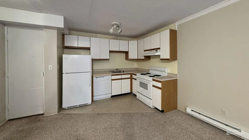 1 bed, 1 bath apartment for rent at 1691 Cambridge St Unit 25, Mid Cambridge