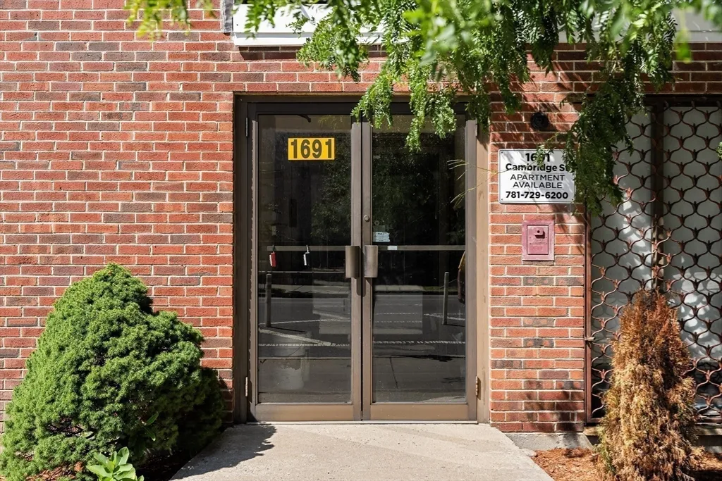 1 bed, 1 bath apartment for rent at 1691 Cambridge St Unit 42, Mid Cambridge — photo 5 of 17