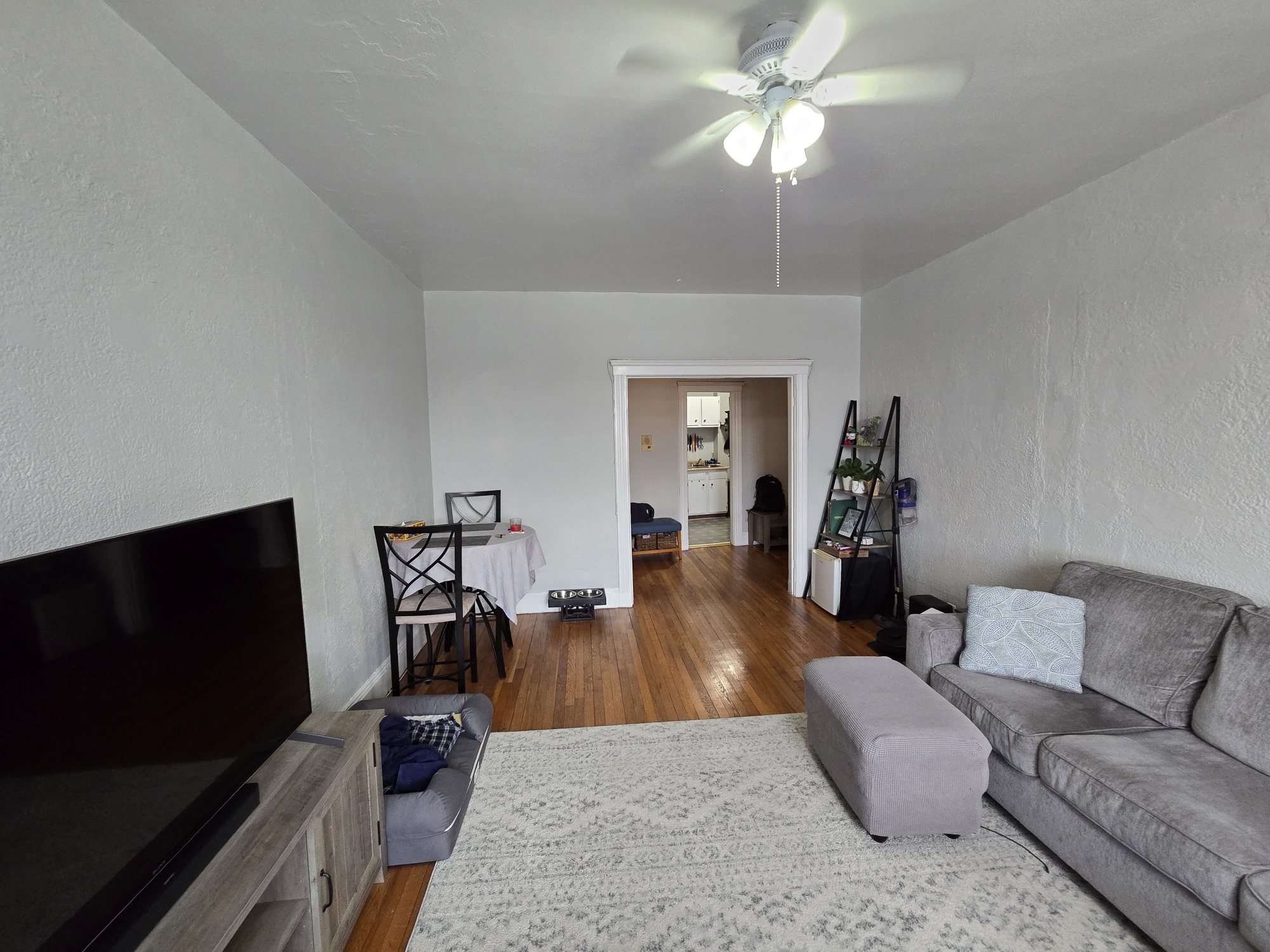 2 bed, 1 bath apartment for rent at 1691 Commonwealth Ave Unit 11, Brighton — photo 4 of 8