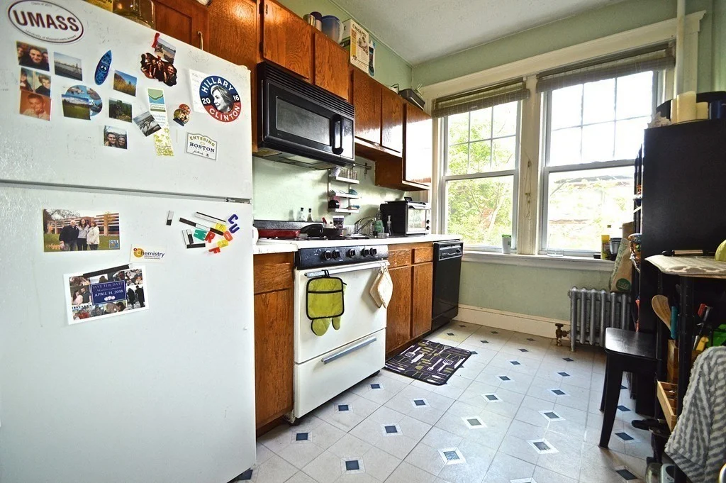 2 bed, 1 bath apartment for rent at 1691 Commonwealth Ave Unit 22, Brighton — photo 7 of 8