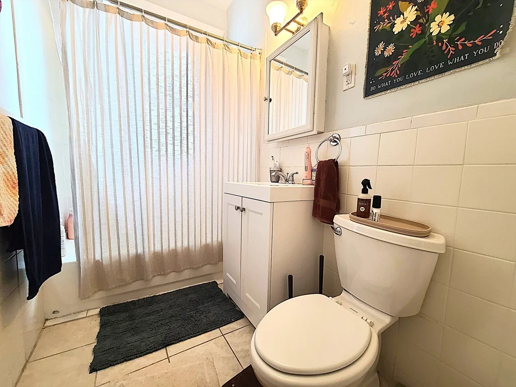 2 bed, 1 bath apartment for rent at 1691 Commonwealth Ave Unit 22, Brighton — photo 8 of 8