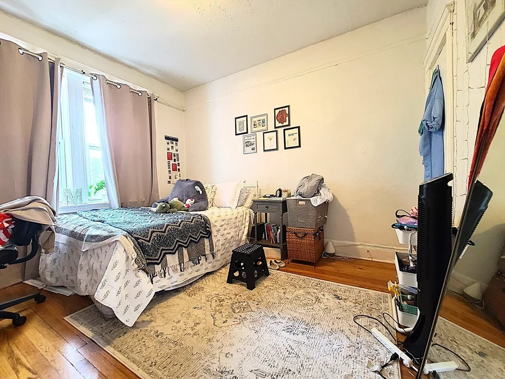 2 bed, 1 bath apartment for rent at 1691 Commonwealth Ave Unit 22, Brighton — photo 5 of 8