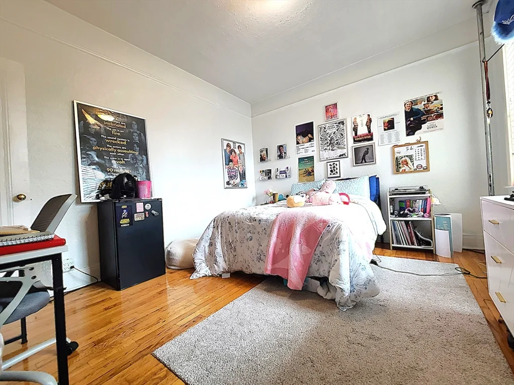 2 bed, 1 bath apartment for rent at 1691 Commonwealth Ave Unit 22, Brighton — photo 3 of 8