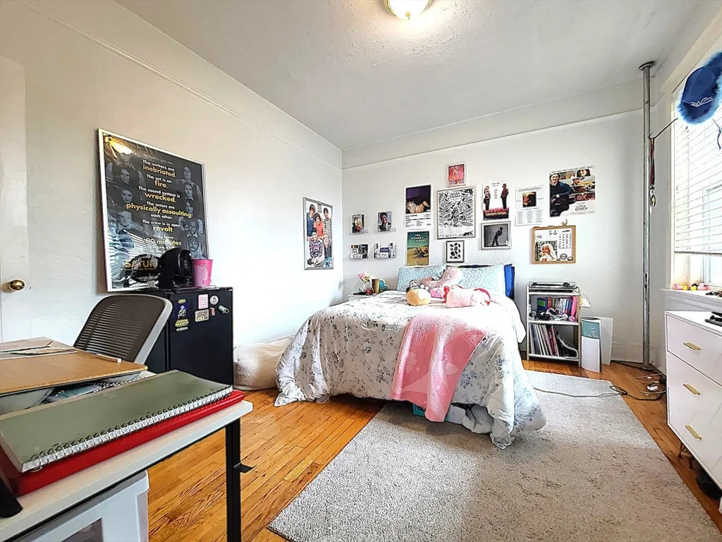 2 bed, 1 bath apartment for rent at 1691 Commonwealth Ave Unit 22, Brighton — photo 2 of 8