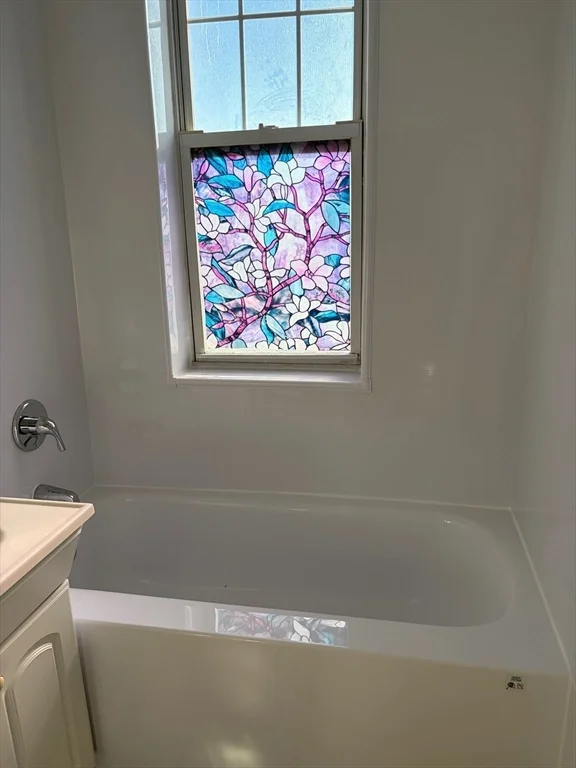3 bed, 1 bath apartment for rent at 1691 Commonwealth Ave Unit 29, Brighton — photo 4 of 8