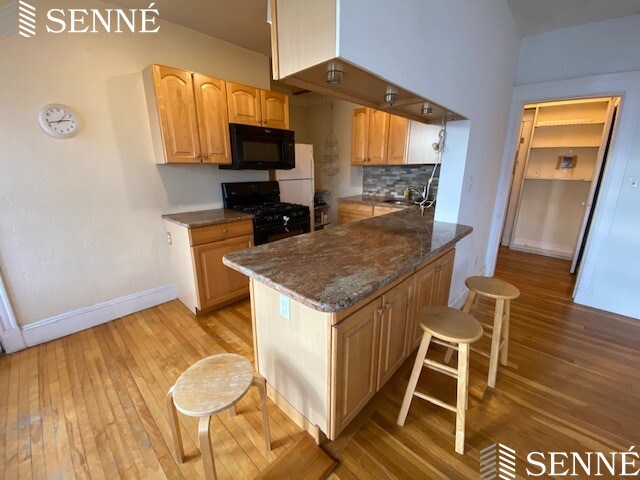 1 bed, 1 bath apartment for rent at 1697 Cambridge St Unit 16, Mid Cambridge — photo 4 of 11