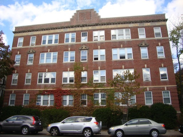 1 bed, 1 bath apartment for rent at 1697 Cambridge Unit 12, Cambridge