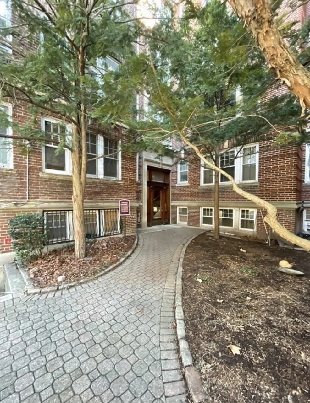 Studio bed, 1 bath apartment for rent at 1699 Cambridge St Unit 19, Mid Cambridge — photo 10 of 10