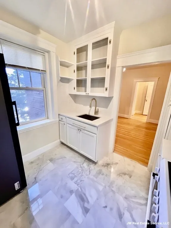 Studio bed, 1 bath apartment for rent at 1699 Cambridge St Unit 19, Mid Cambridge — photo 3 of 10