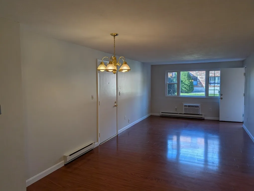 2 bed, 1 bath apartment for rent at 16A Mayberry Dr Unit 1, Westborough — photo 2 of 13