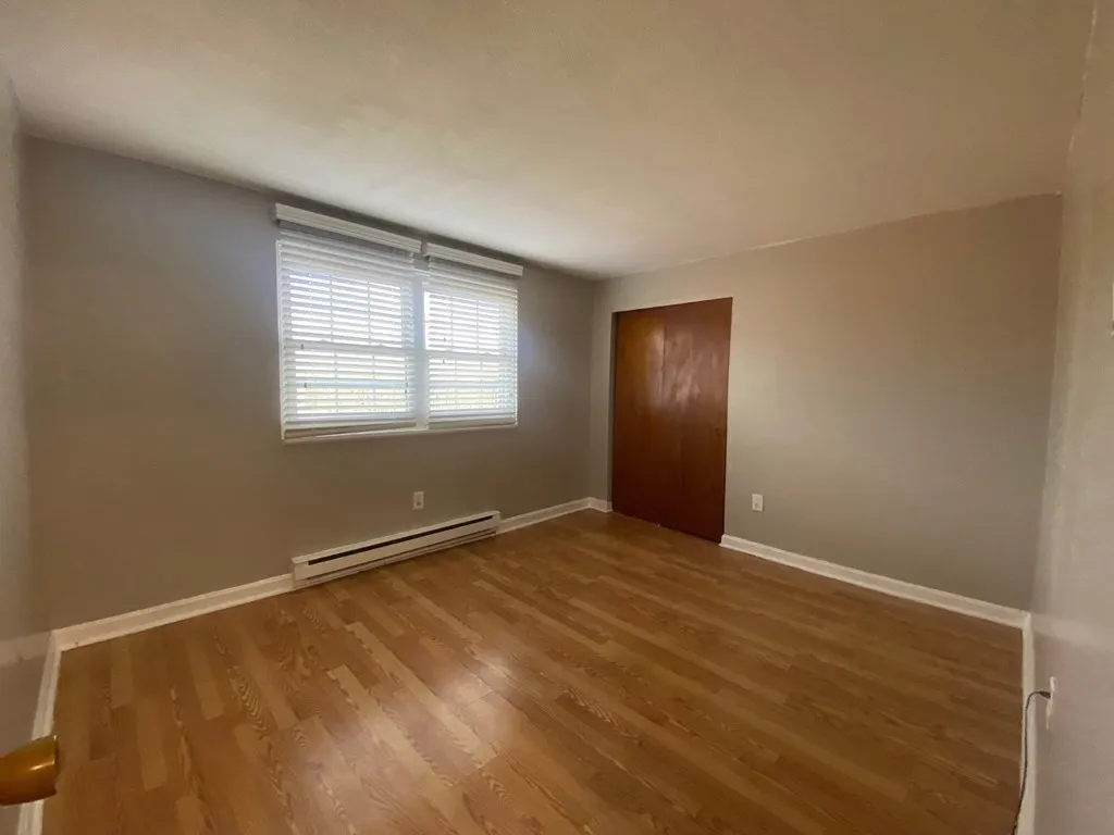 2 bed, 1 bath apartment for rent at 16A Mayberry Dr Unit 1, Westborough — photo 3 of 13