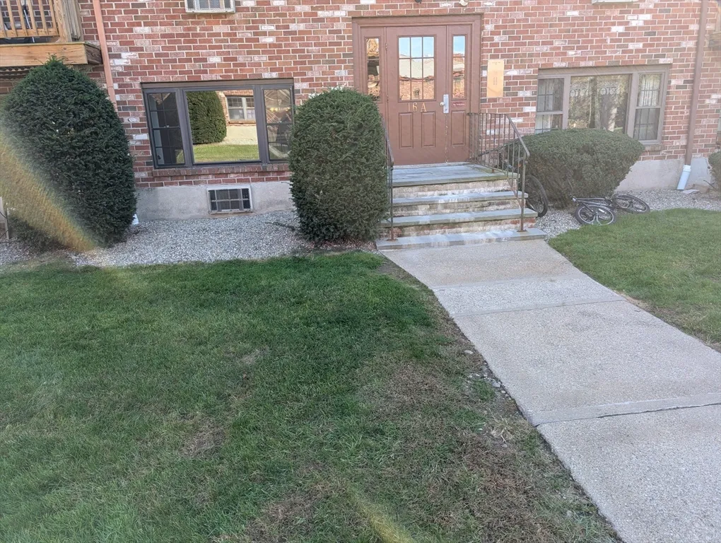 2 bed, 1 bath apartment for rent at 16A Mayberry Dr Unit 1, Westborough — photo 1 of 13