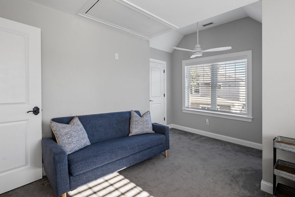 2 bed, 1 bath apartment for rent at 16R Gannett Rd Summer Wkly Rental, Minot — photo 12 of 20