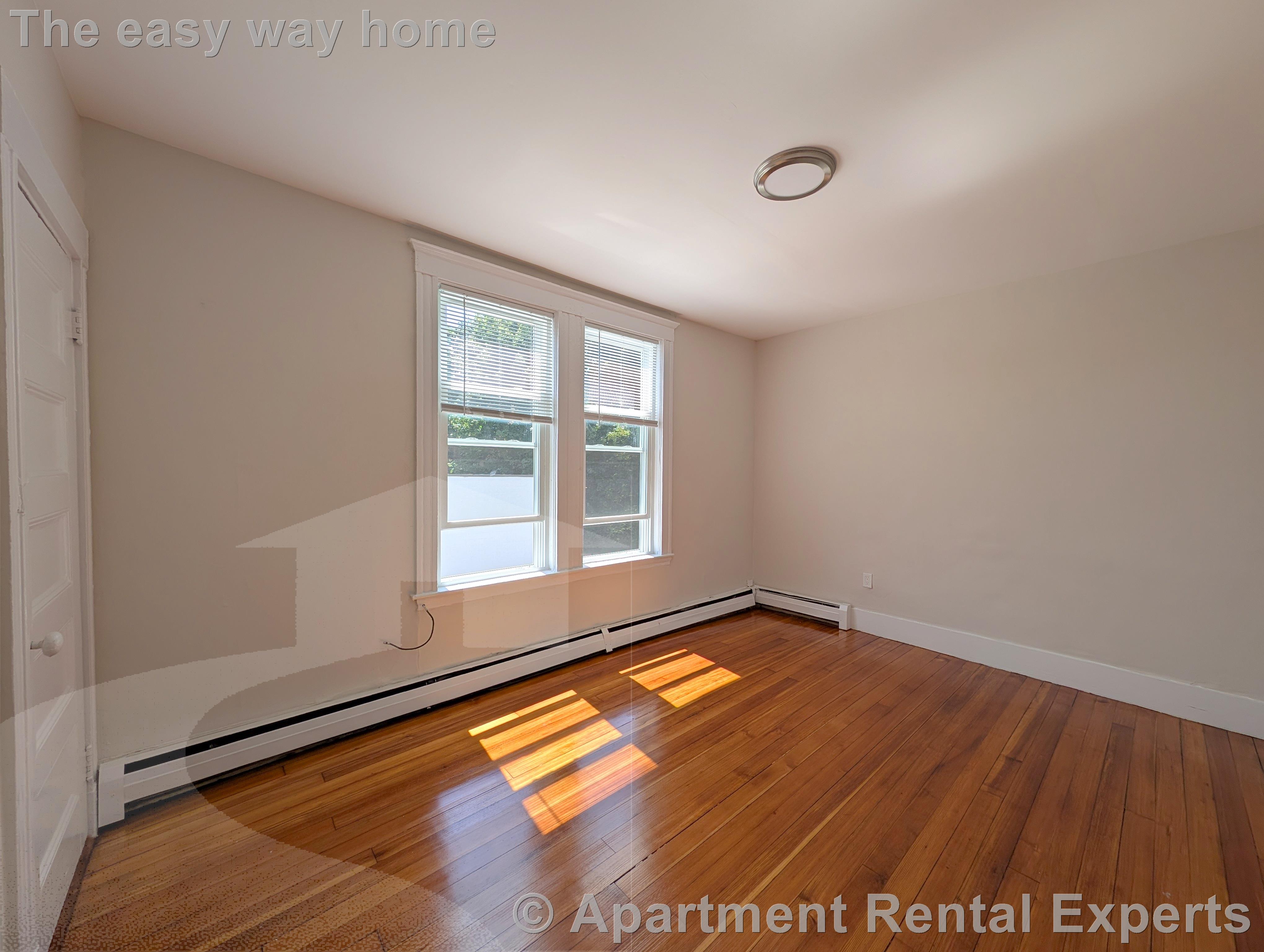 1 bed, 1 bath apartment for rent at 16R Warren Ave Unit 3, Union Square — photo 3 of 7