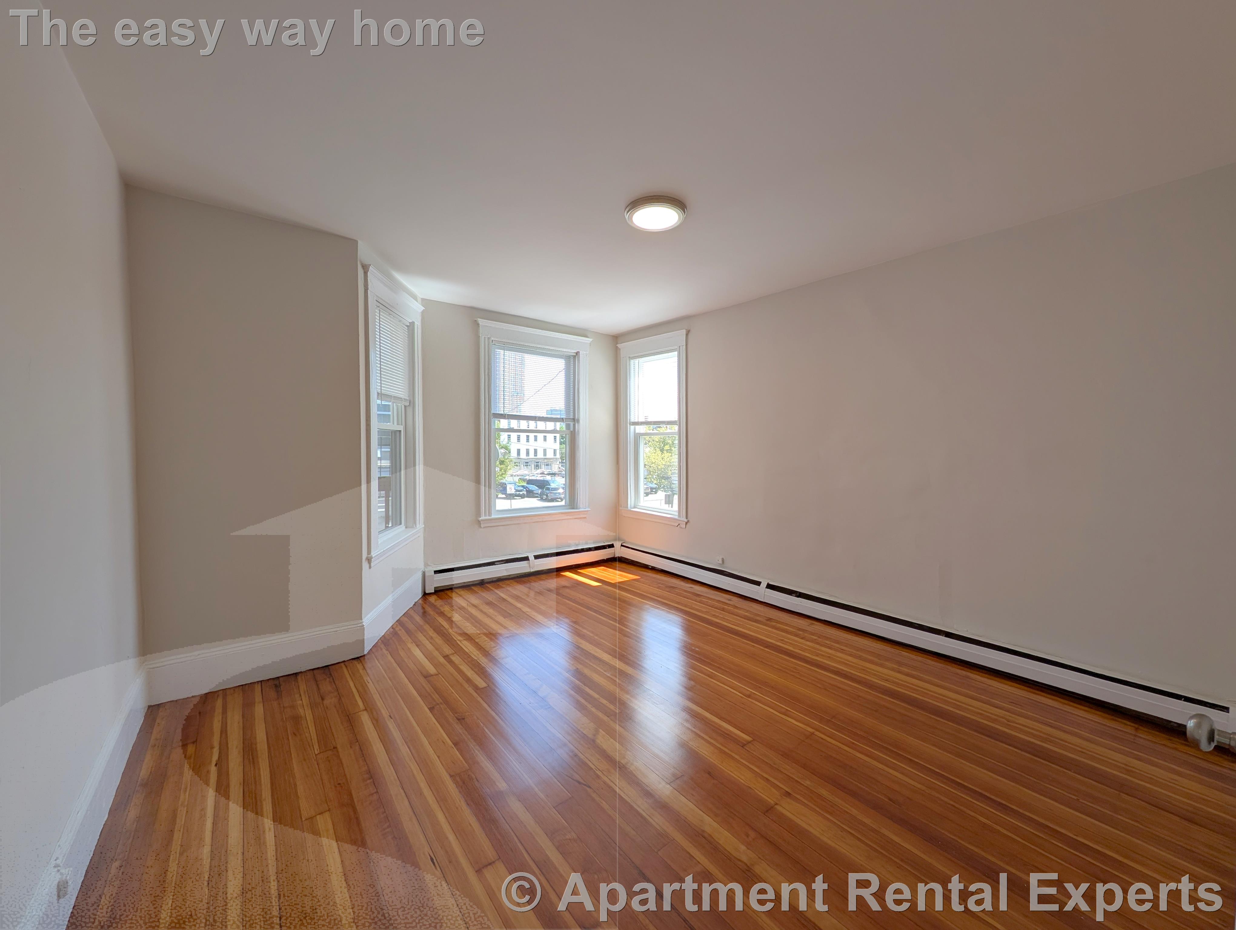 1 bed, 1 bath apartment for rent at 16R Warren Ave Unit 3, Union Square