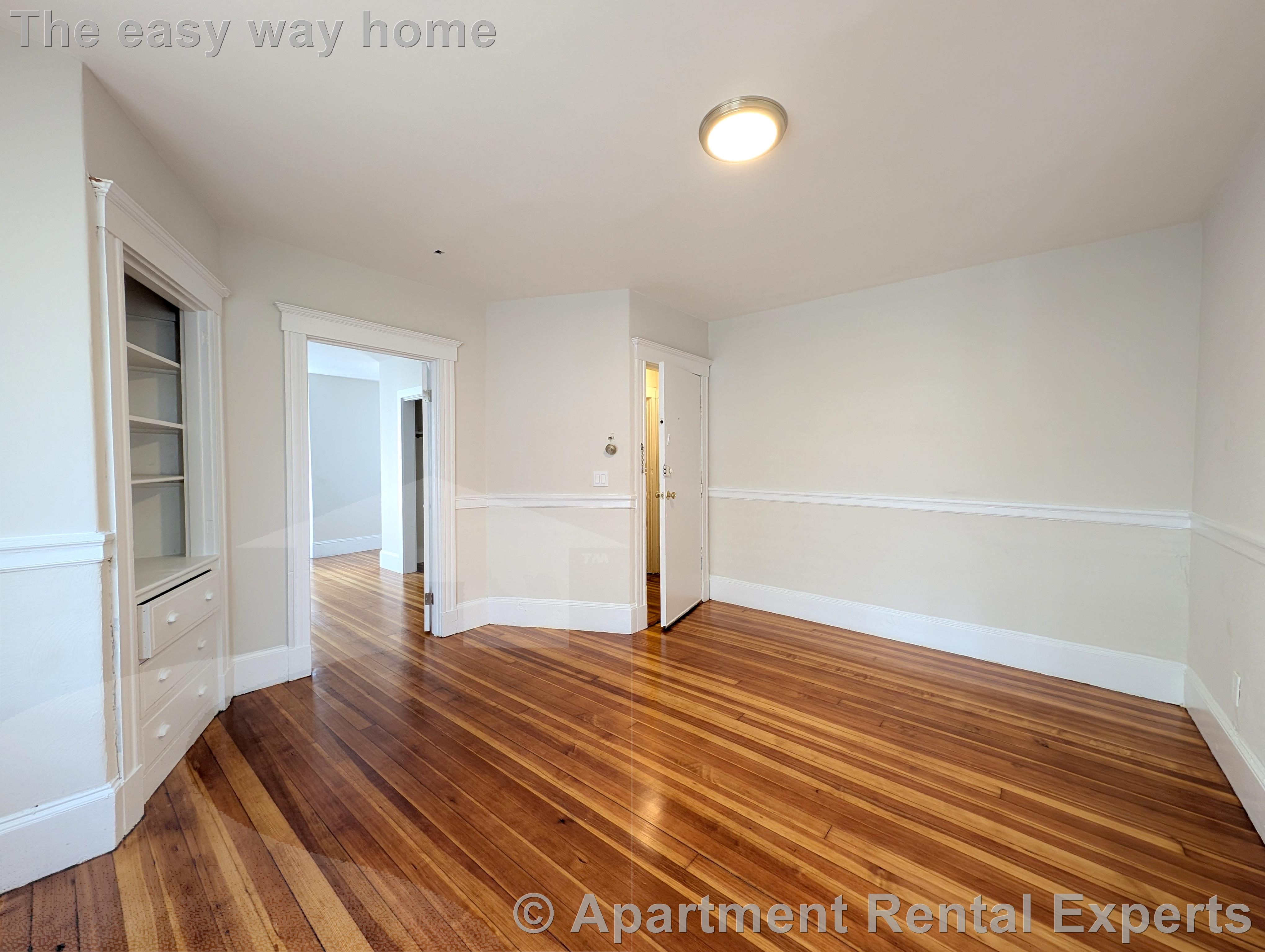 1 bed, 1 bath apartment for rent at 16R Warren Ave Unit 4, Union Square — photo 2 of 11