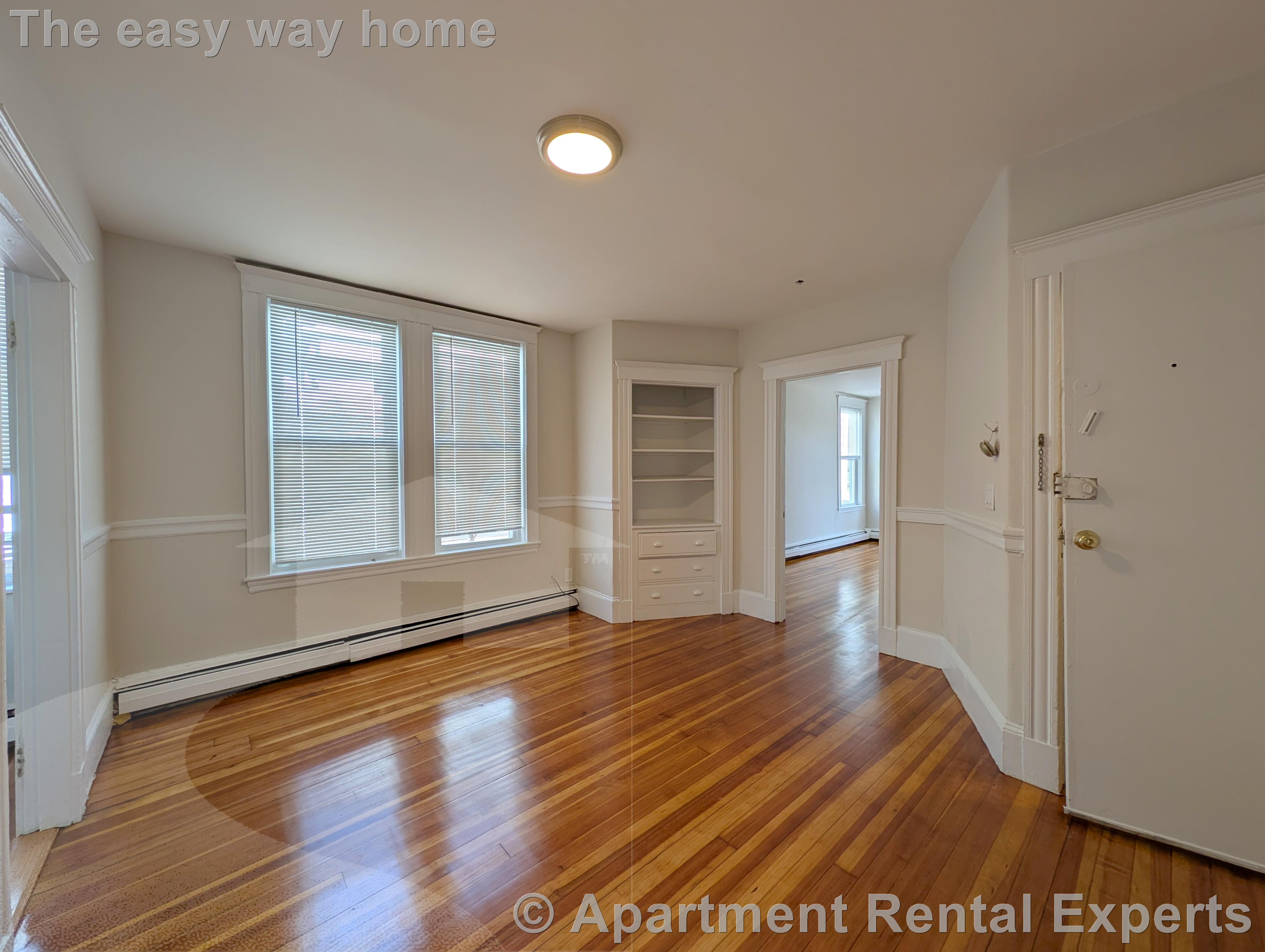1 bed, 1 bath apartment for rent at 16R Warren Ave Unit 4, Union Square