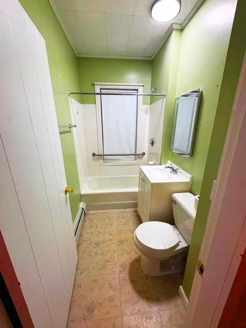 4 bed, 1 bath apartment for rent at 17-19 Maplewood Ave Unit 2, Methuen — photo 5 of 8