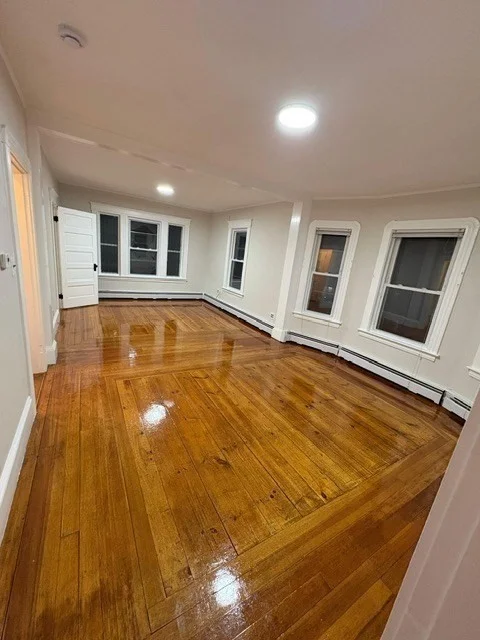 4 bed, 1 bath apartment for rent at 17-19 Maplewood Ave Unit 2, Methuen — photo 1 of 8