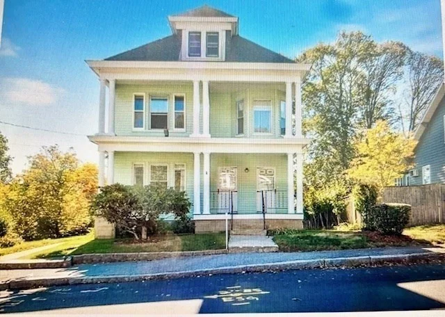 4 bed, 1 bath apartment for rent at 17-19 Maplewood Ave Unit 2, Methuen — photo 6 of 8
