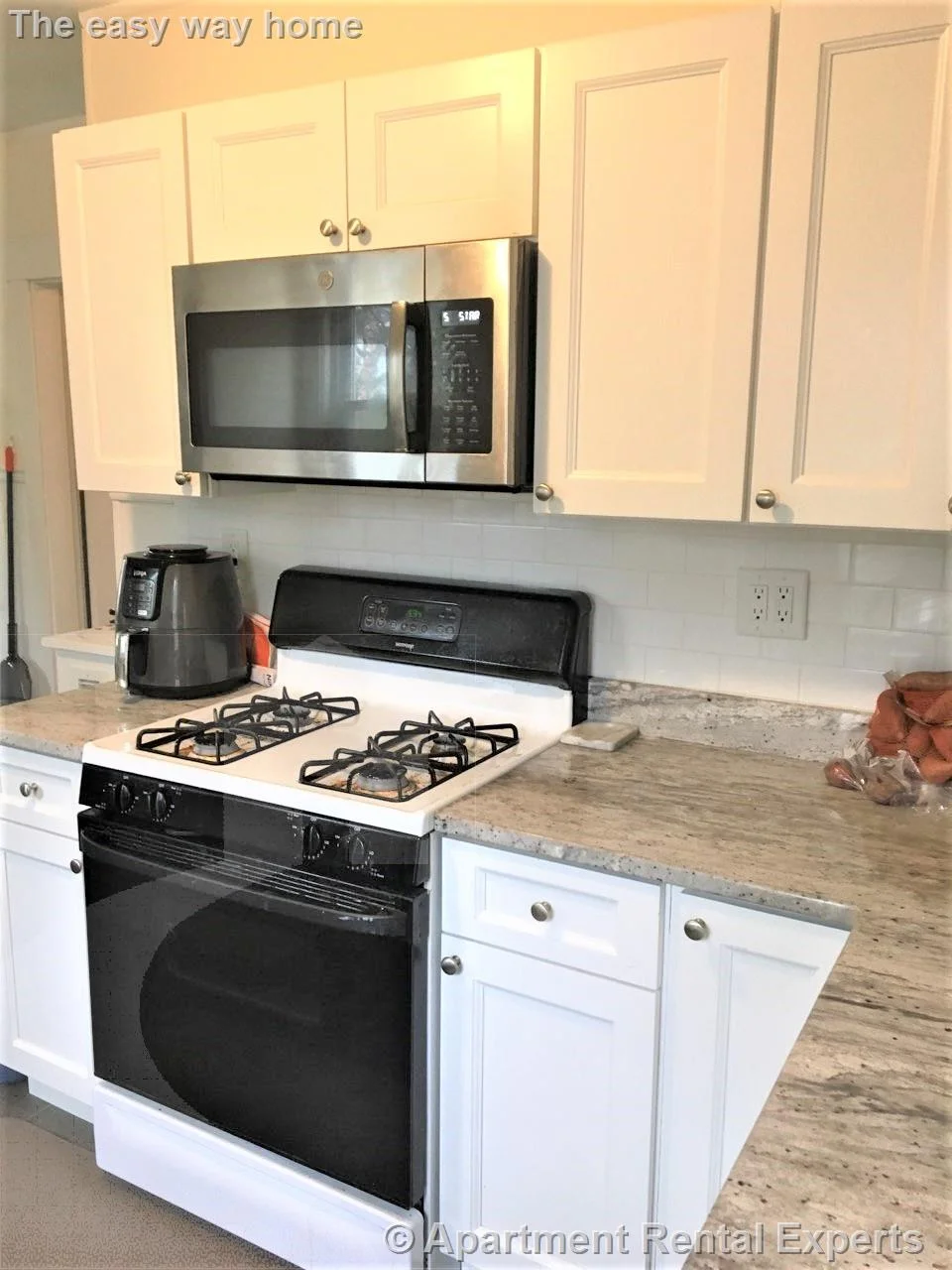 2 bed, 1 bath apartment for rent at 17-19 Orrin St Unit 2, Huron Village — photo 2 of 15