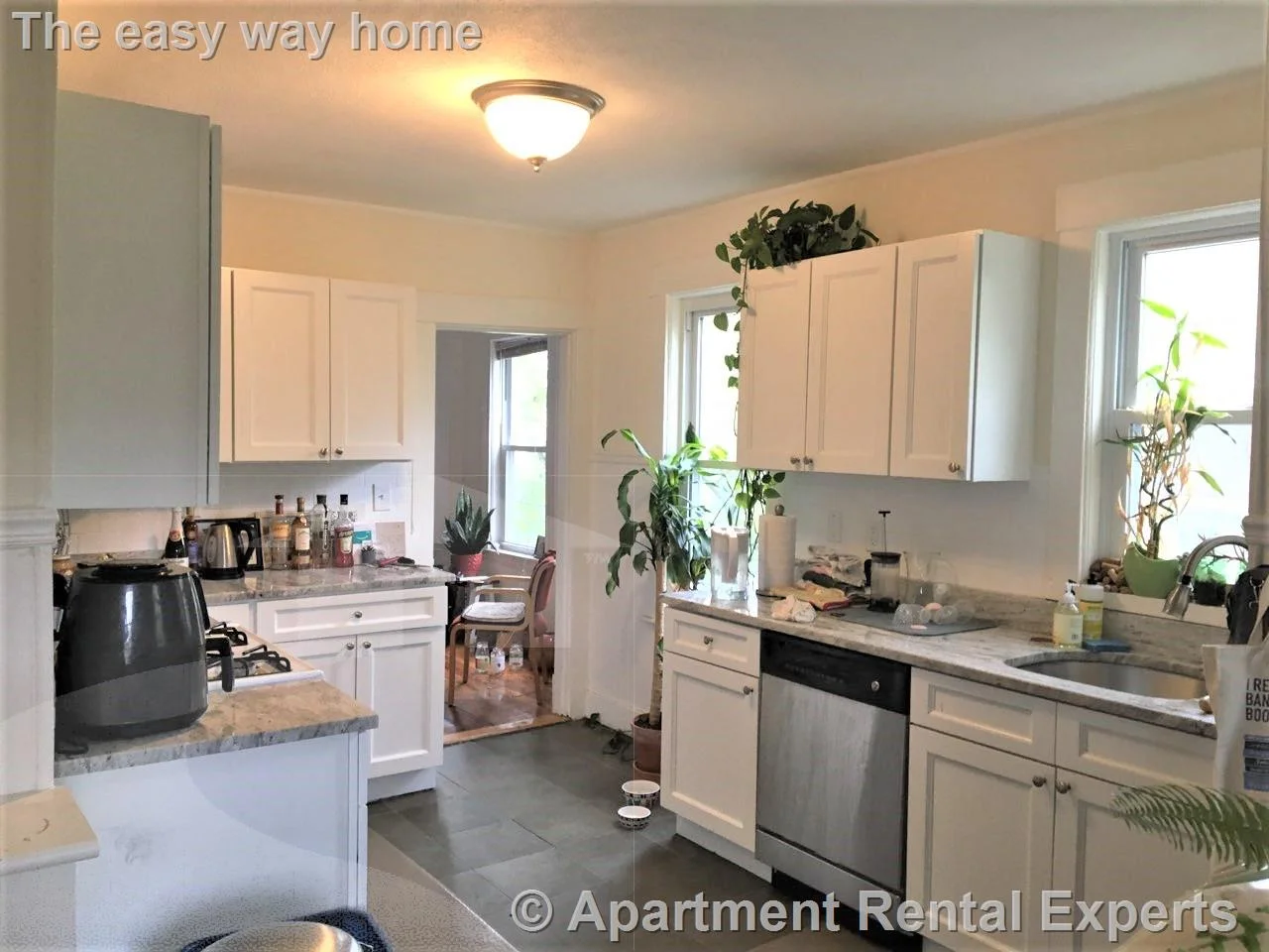 2 bed, 1 bath apartment for rent at 17-19 Orrin St Unit 2, Huron Village