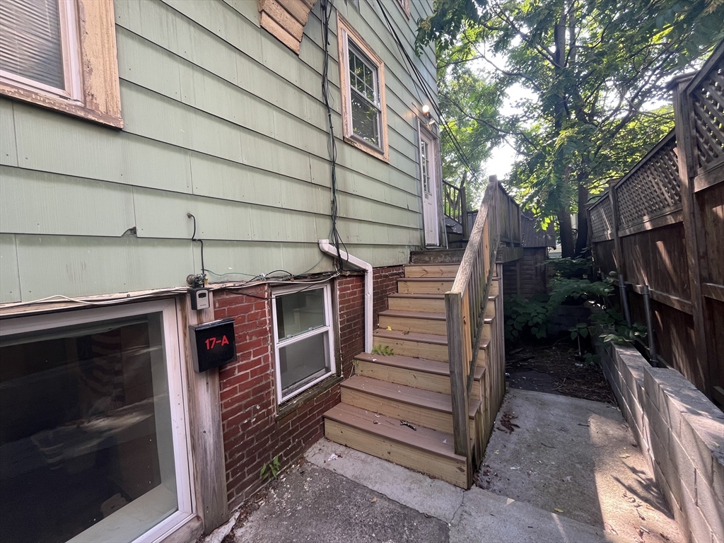 4 bed, 2 bath apartment for rent at 17-19 Putnam Ave Unit 17A, Riverside — photo 14 of 15