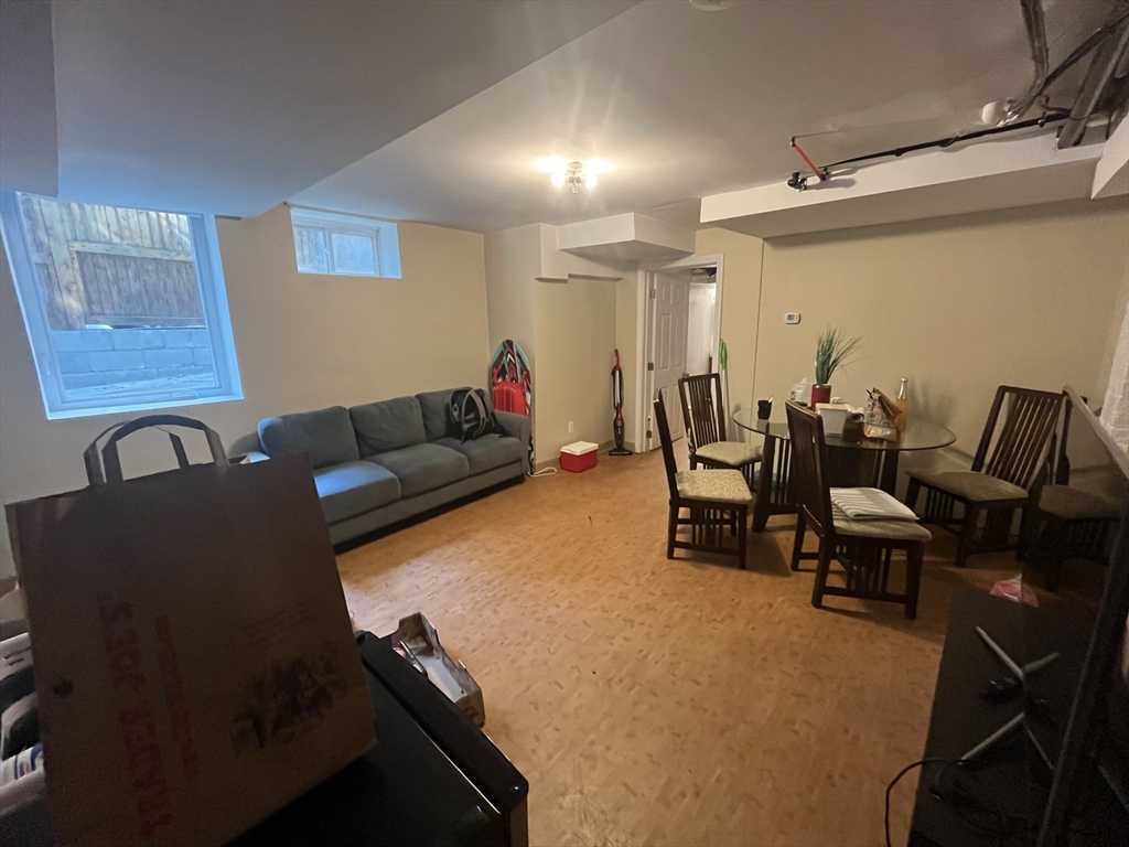 4 bed, 2 bath apartment for rent at 17-19 Putnam Ave Unit 17A, Riverside — photo 7 of 15